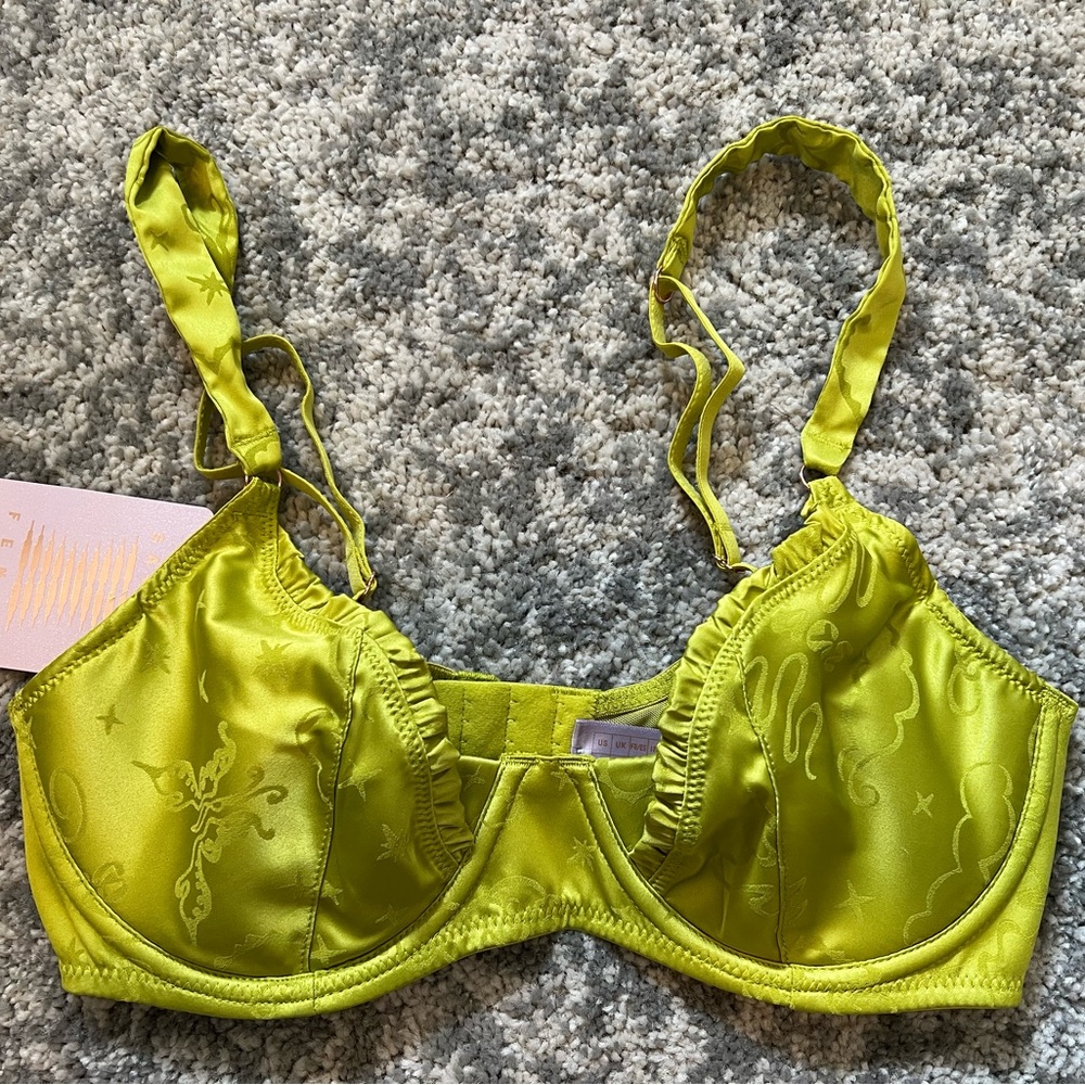 Savage Heavenly Satin Quarter Cup Plunge Bra Grassy Green Jacquard 32D